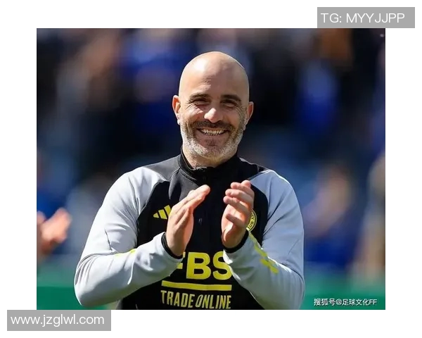 收藏热潮来袭足球球星人偶掀起粉丝狂欢与独特潮流风尚